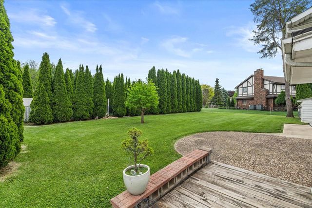21190 Watertown ROAD, Waukesha, WI 53186
