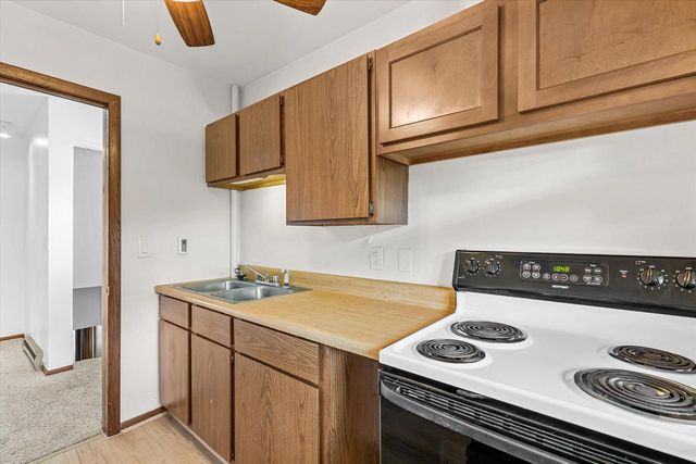 21190 Watertown ROAD, Waukesha, WI 53186
