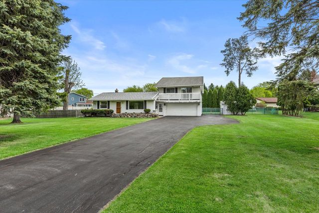 21190 Watertown ROAD, Waukesha, WI 53186