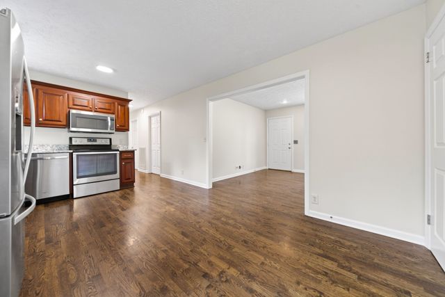 235 Savely Dr, Hendersonville, TN 37075
