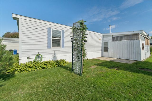 2714 GREENCREST Drive, Erie, PA 16506