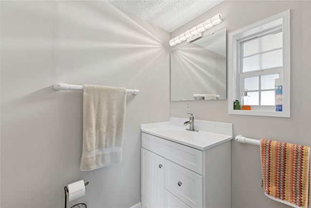 2714 GREENCREST Drive, Erie, PA 16506
