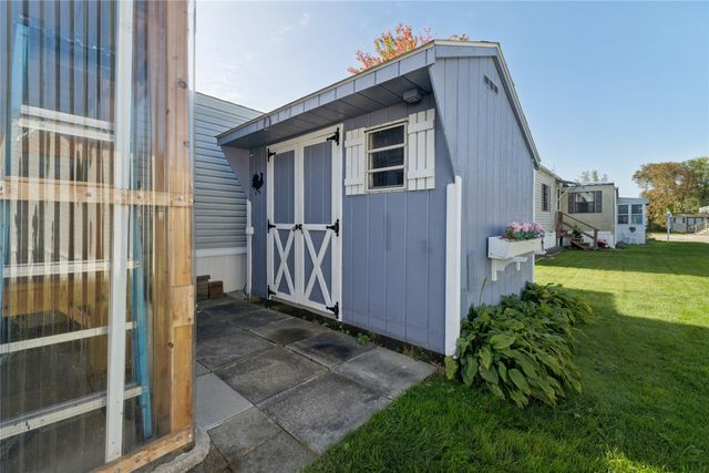 2714 GREENCREST Drive, Erie, PA 16506