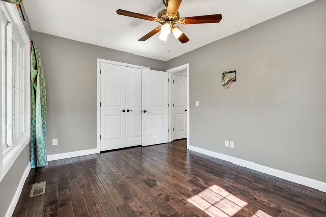 225 E Massachusetts Avenue, Whitwell, TN 37397