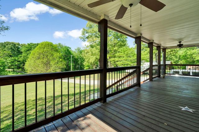 225 E Massachusetts Avenue, Whitwell, TN 37397