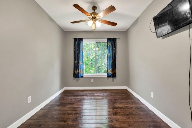 225 E Massachusetts Avenue, Whitwell, TN 37397