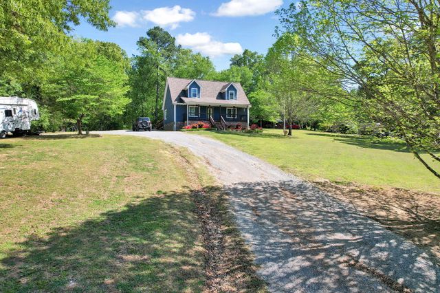 225 E Massachusetts Avenue, Whitwell, TN 37397