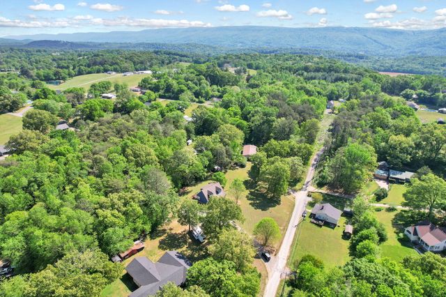 225 E Massachusetts Avenue, Whitwell, TN 37397