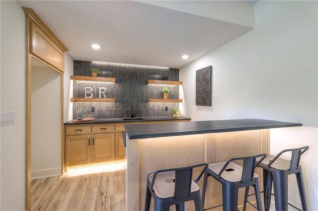 1011 Wilds Parkway, Greenwood, MO 64034