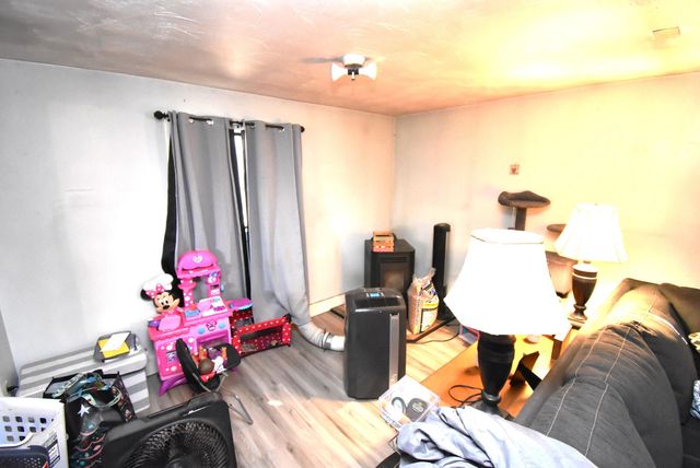 10117 S Electric St, Four Lakes, WA 99004