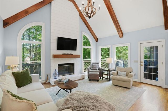 880 Randall Court NW, Marietta, GA 30064