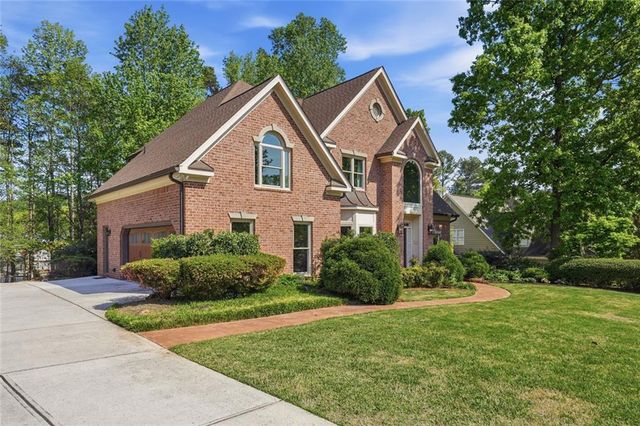 880 Randall Court NW, Marietta, GA 30064