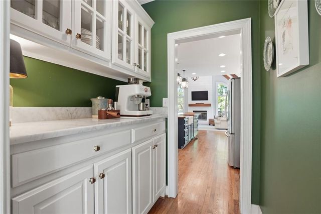 880 Randall Court NW, Marietta, GA 30064