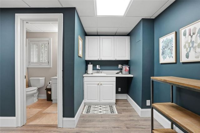 880 Randall Court NW, Marietta, GA 30064