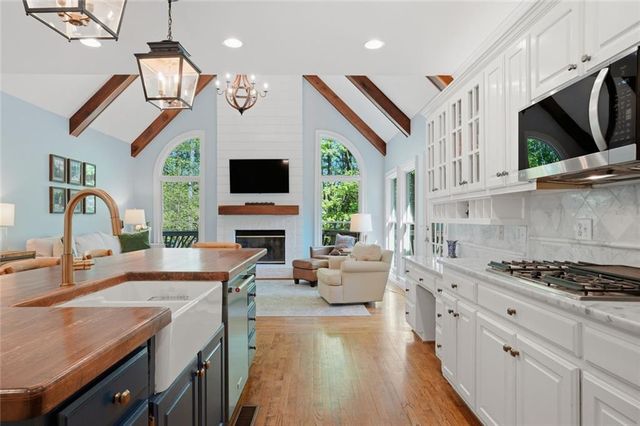 880 Randall Court NW, Marietta, GA 30064