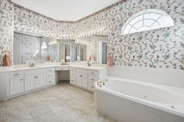 204 Duerr Drive, Bellville, TX 77418