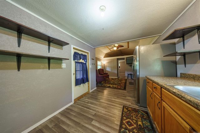 270 Dry Bone Rd, Ash Flat, AR 72513