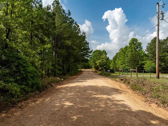 270 Dry Bone Rd, Ash Flat, AR 72513