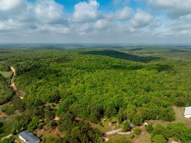 270 Dry Bone Rd, Ash Flat, AR 72513