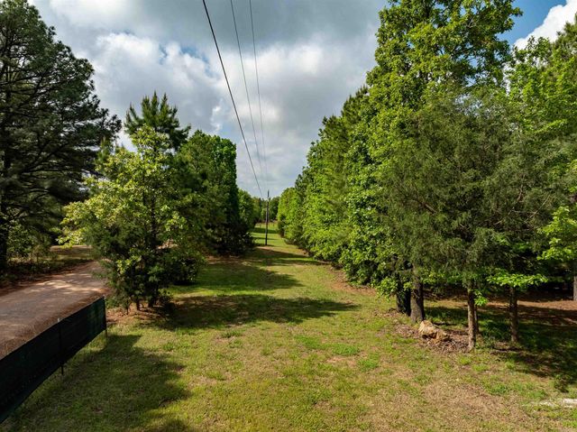270 Dry Bone Rd, Ash Flat, AR 72513