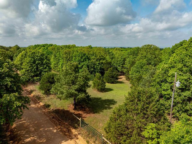 270 Dry Bone Rd, Ash Flat, AR 72513