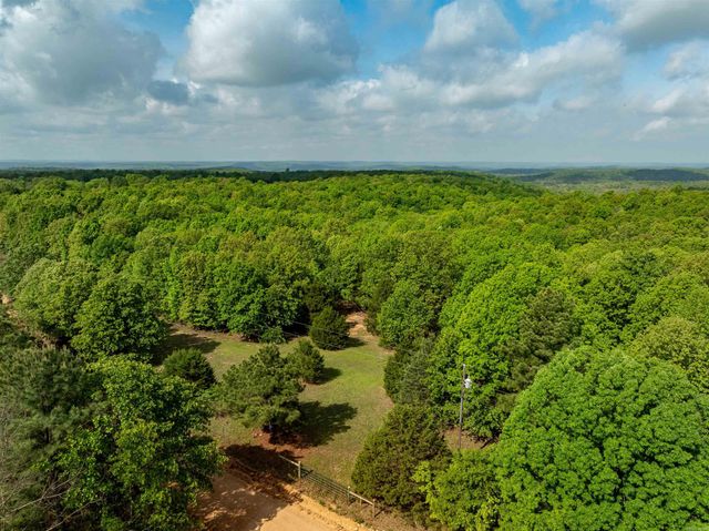 270 Dry Bone Rd, Ash Flat, AR 72513