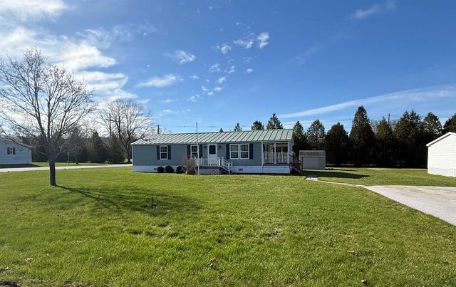10 James Circle, St. Albans Town, VT 05478