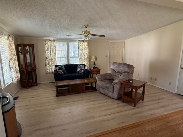 10 James Circle, St. Albans Town, VT 05478