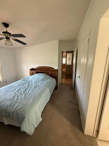 10 James Circle, St. Albans Town, VT 05478