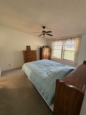 10 James Circle, St. Albans Town, VT 05478