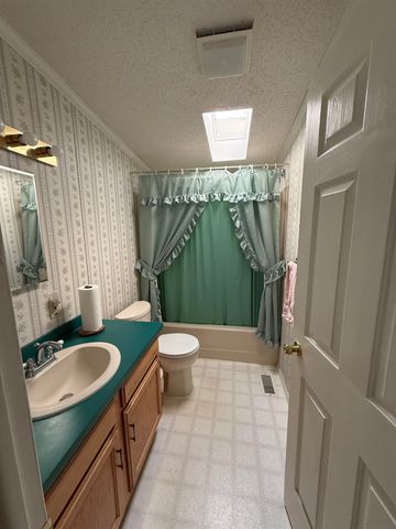 10 James Circle, St. Albans Town, VT 05478
