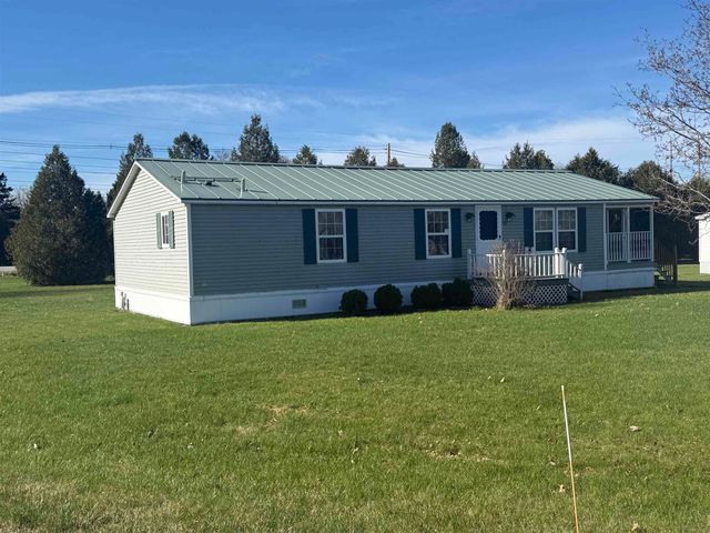 10 James Circle, St. Albans Town, VT 05478