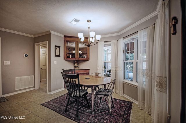 320 Woodhollow Cove, Brandon, MS 39047