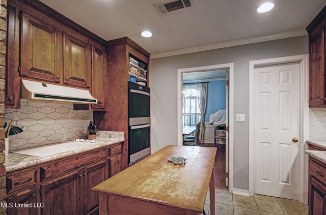 320 Woodhollow Cove, Brandon, MS 39047