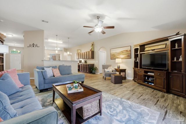 2184 Liberty Loop Rd, Cantonment, FL 32533