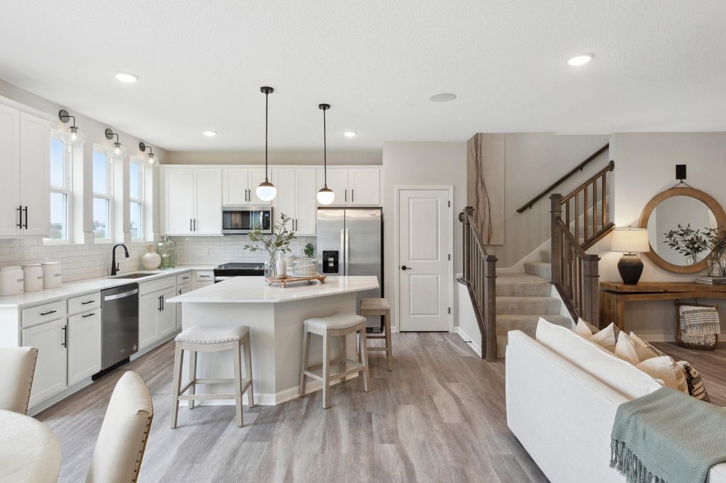 14979 Avondale View, Rosemount, MN 55068