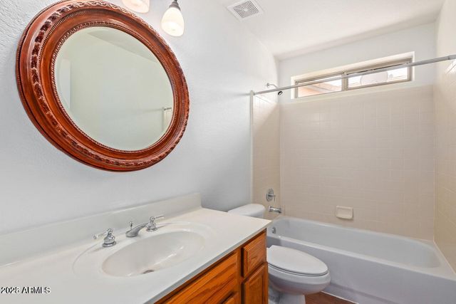 9846 E CEDAR WAXWING Drive, Sun Lakes, AZ 85248