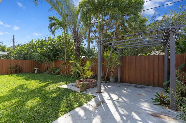215 Columbia Drive, Lake Worth Beach, FL 33460