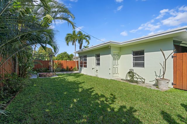 215 Columbia Drive, Lake Worth Beach, FL 33460