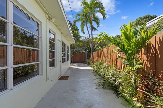 215 Columbia Drive, Lake Worth Beach, FL 33460