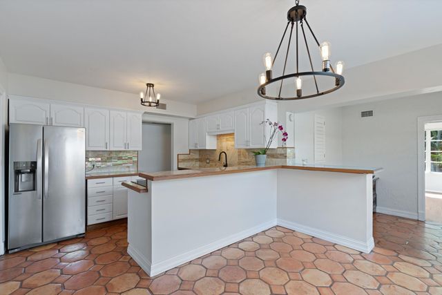 215 Columbia Drive, Lake Worth Beach, FL 33460