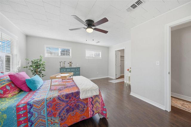 1702 Rampart Street, Columbus, TX 78934