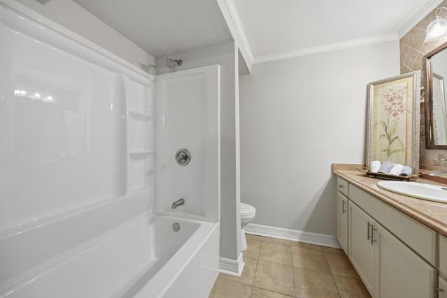 1702 Rampart Street, Columbus, TX 78934