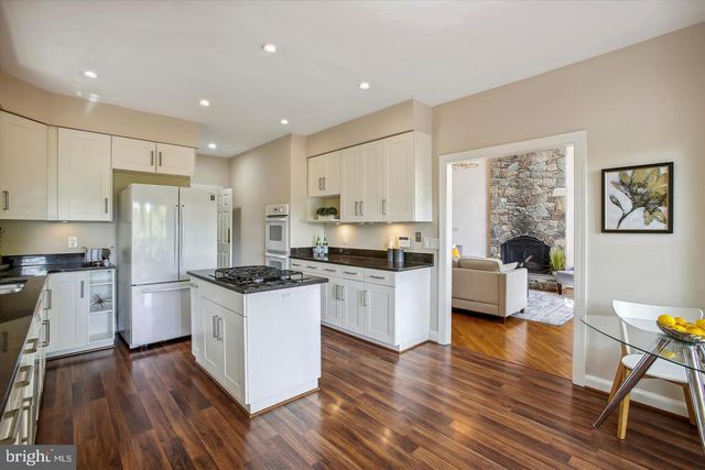 2041 WESTMORELAND ST, Falls Church, VA 22043