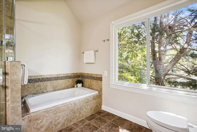 2041 WESTMORELAND ST, Falls Church, VA 22043