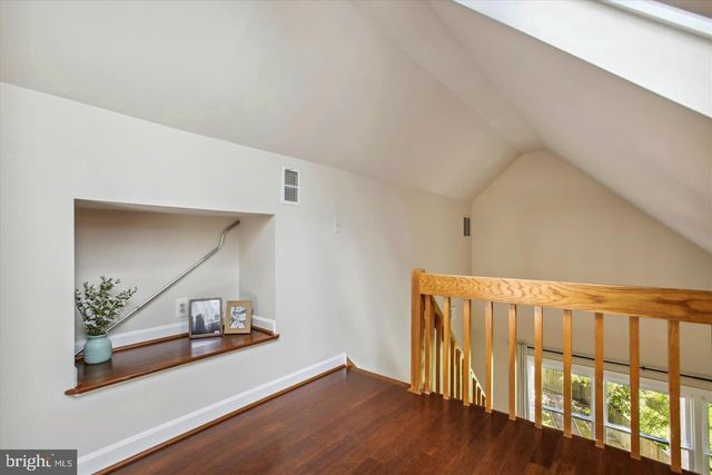 2041 WESTMORELAND ST, Falls Church, VA 22043