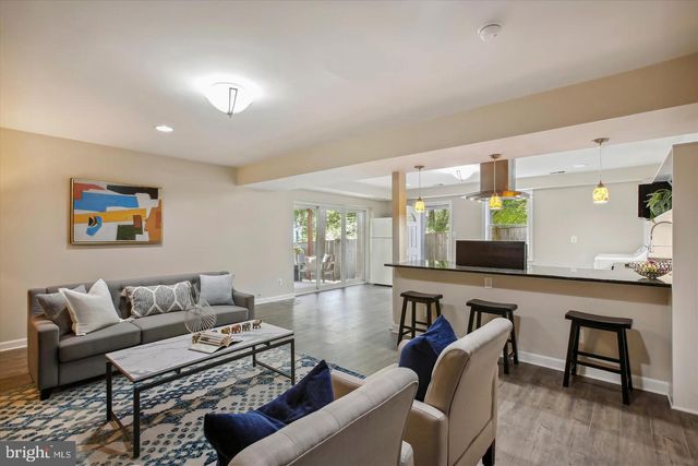 2041 WESTMORELAND ST, Falls Church, VA 22043