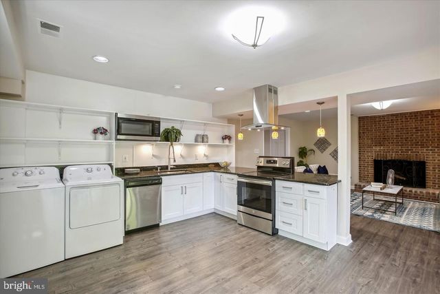 2041 WESTMORELAND ST, Falls Church, VA 22043