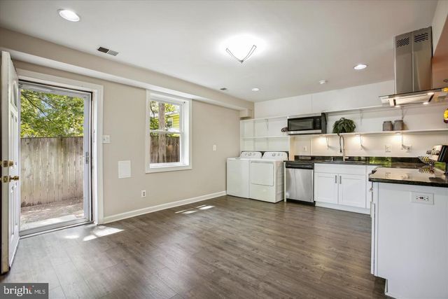 2041 WESTMORELAND ST, Falls Church, VA 22043