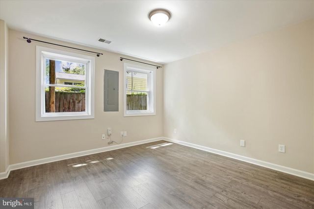 2041 WESTMORELAND ST, Falls Church, VA 22043